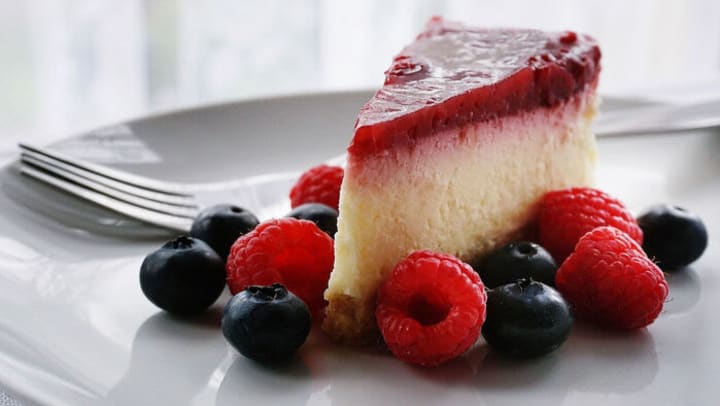 Cheesecake near {{location_name}}, {{location_city}}, {{location_state_name}}