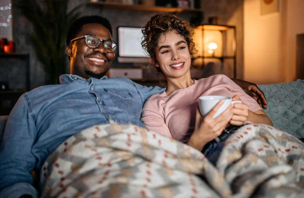 Living room with air conditioning at La Playa in Redondo Beach,California