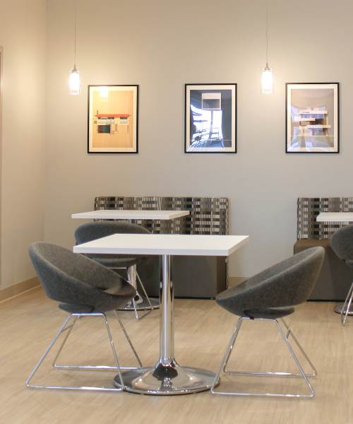 Lobby area at The Maxx and The Alexandra in Pittsburgh, Pennsylvania
