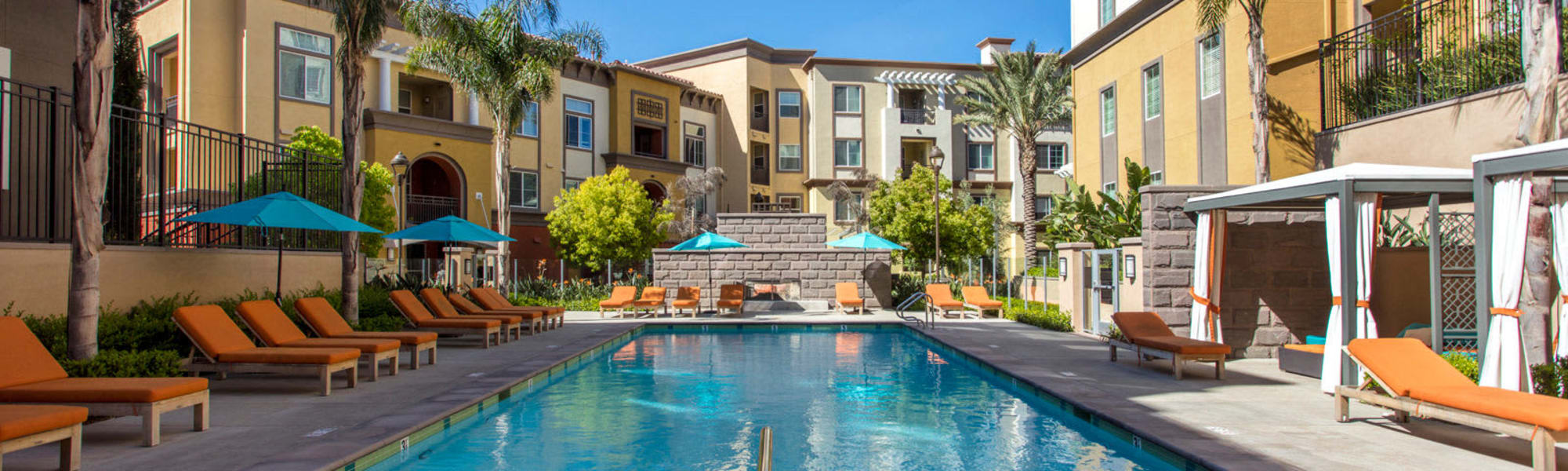 Luxury Apartments in Woodland Hills, CA w/ a Swimming Pool