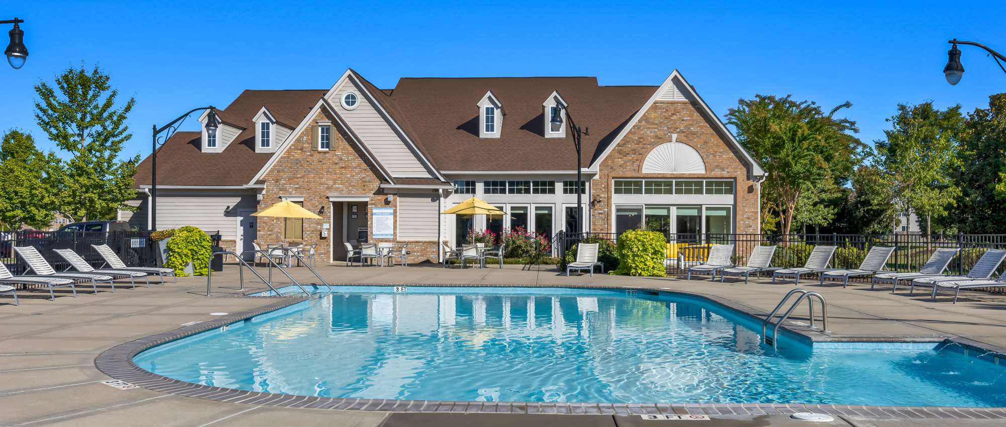 Resort-Style Swimming Pool with Sun Deck at Arbor Brook in Murfreesboro, Tennessee