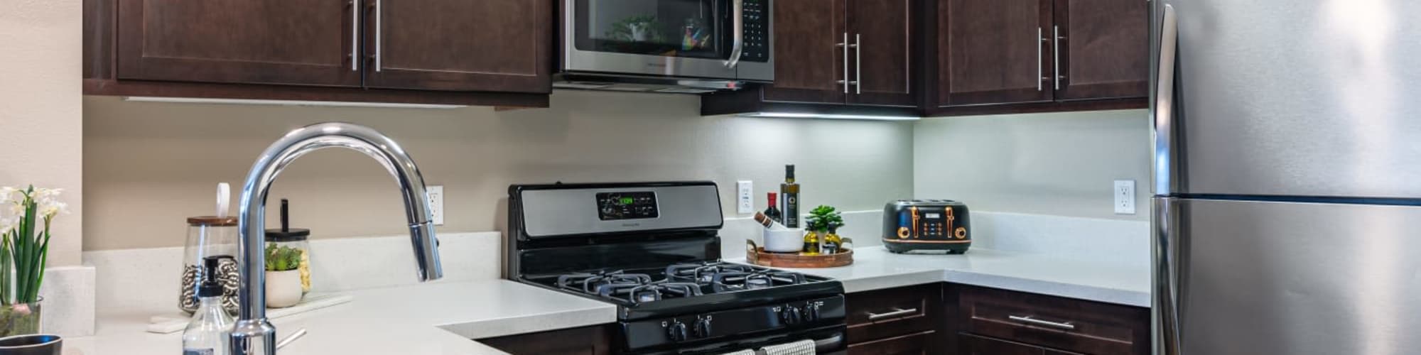 Photo Gallery | The Boulevard Apartment Homes in Woodland Hills, California
