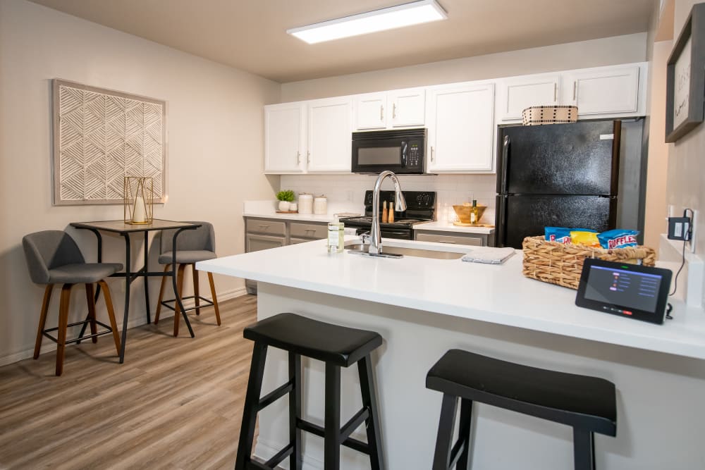 Modern kitchen at Cross Timber in Oklahoma City, Oklahoma