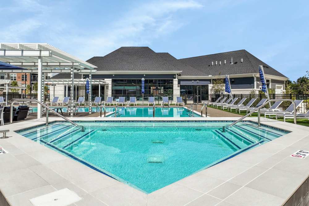 Resort-style swimming pool at Innova in Novi, Michigan