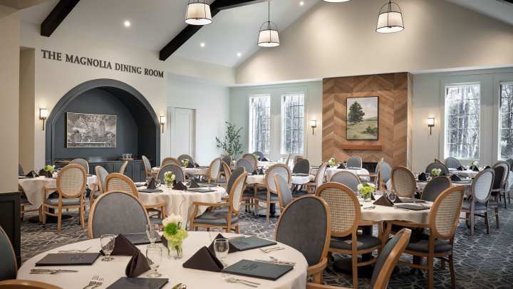 Waltonwood Dining area