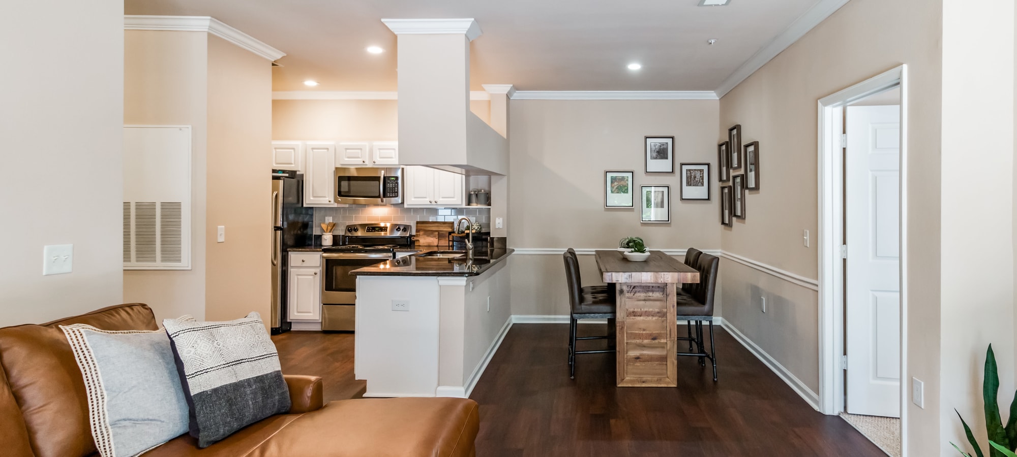 Floor plans at Marquis at Carmel Commons in Charlotte, North Carolina