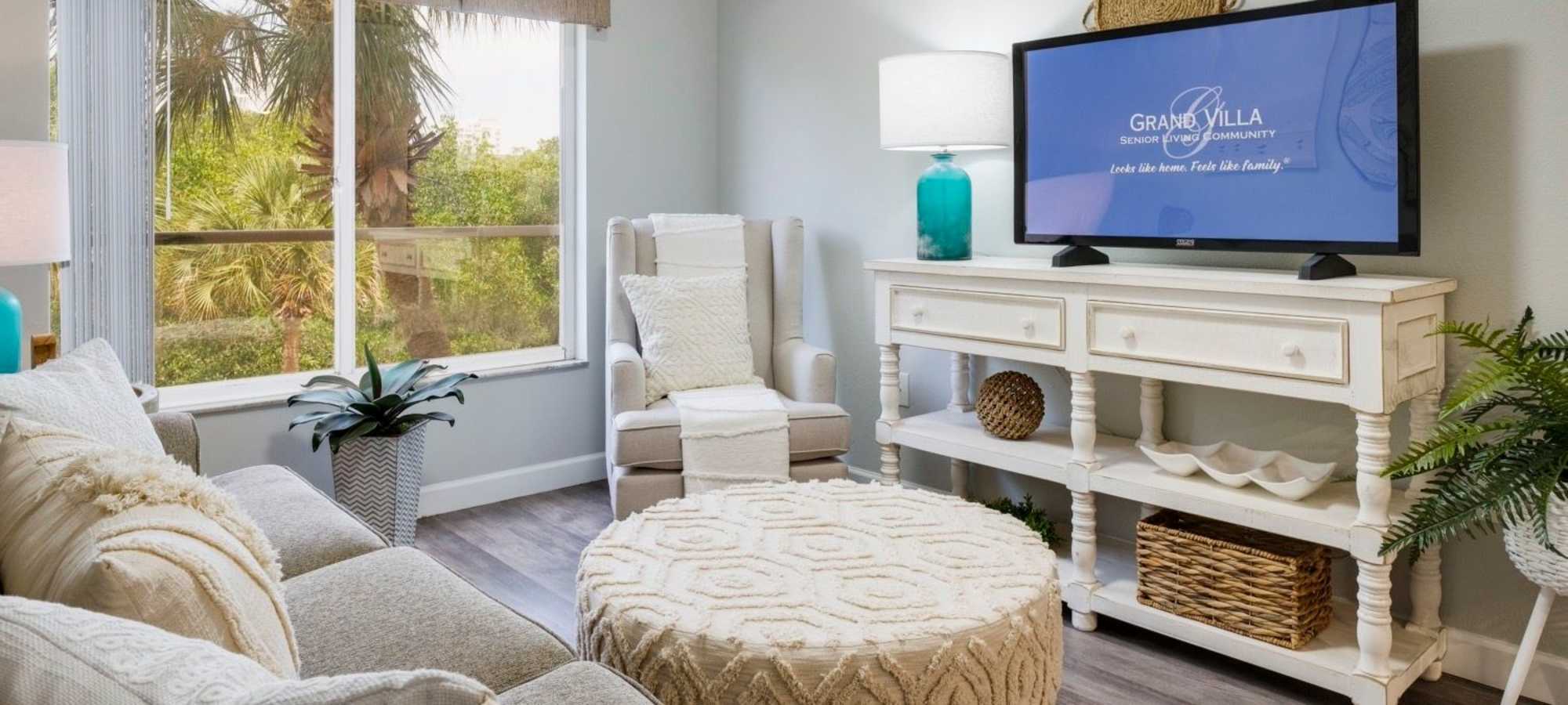 Photo Gallery at The Pineapple House at Sapphire Lakes in Naples, Florida