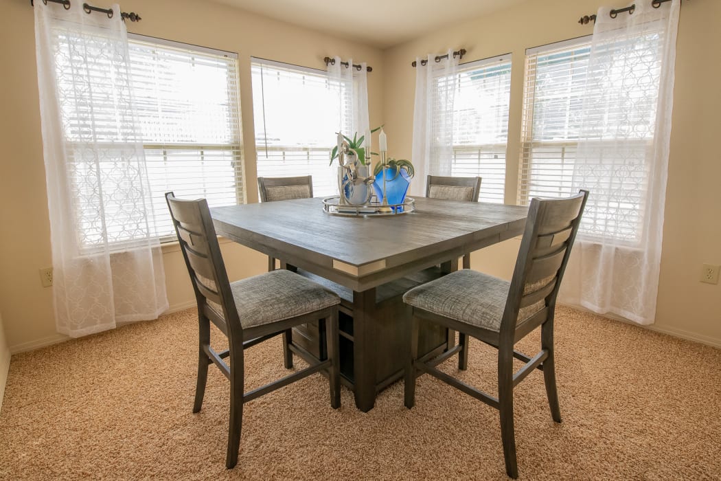 Dining nook at Tuscany Hills in Tulsa, Oklahoma