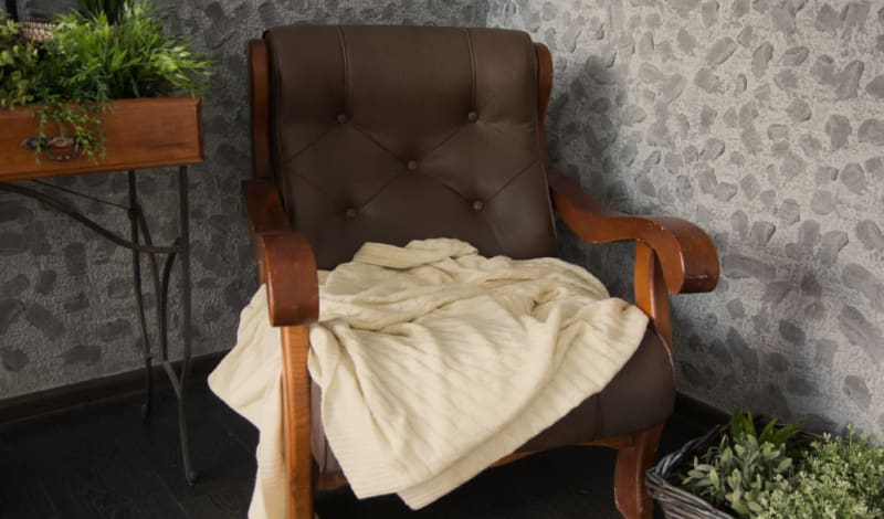 Resident lounge at Hayden Grove Senior Living in Bloomington, Minnesota