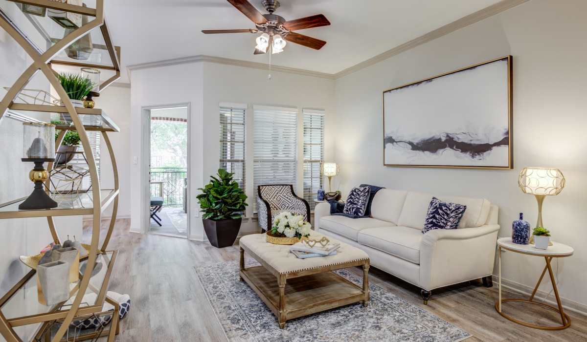 apartment unit at Sonterra Heights in San Antonio, Texas