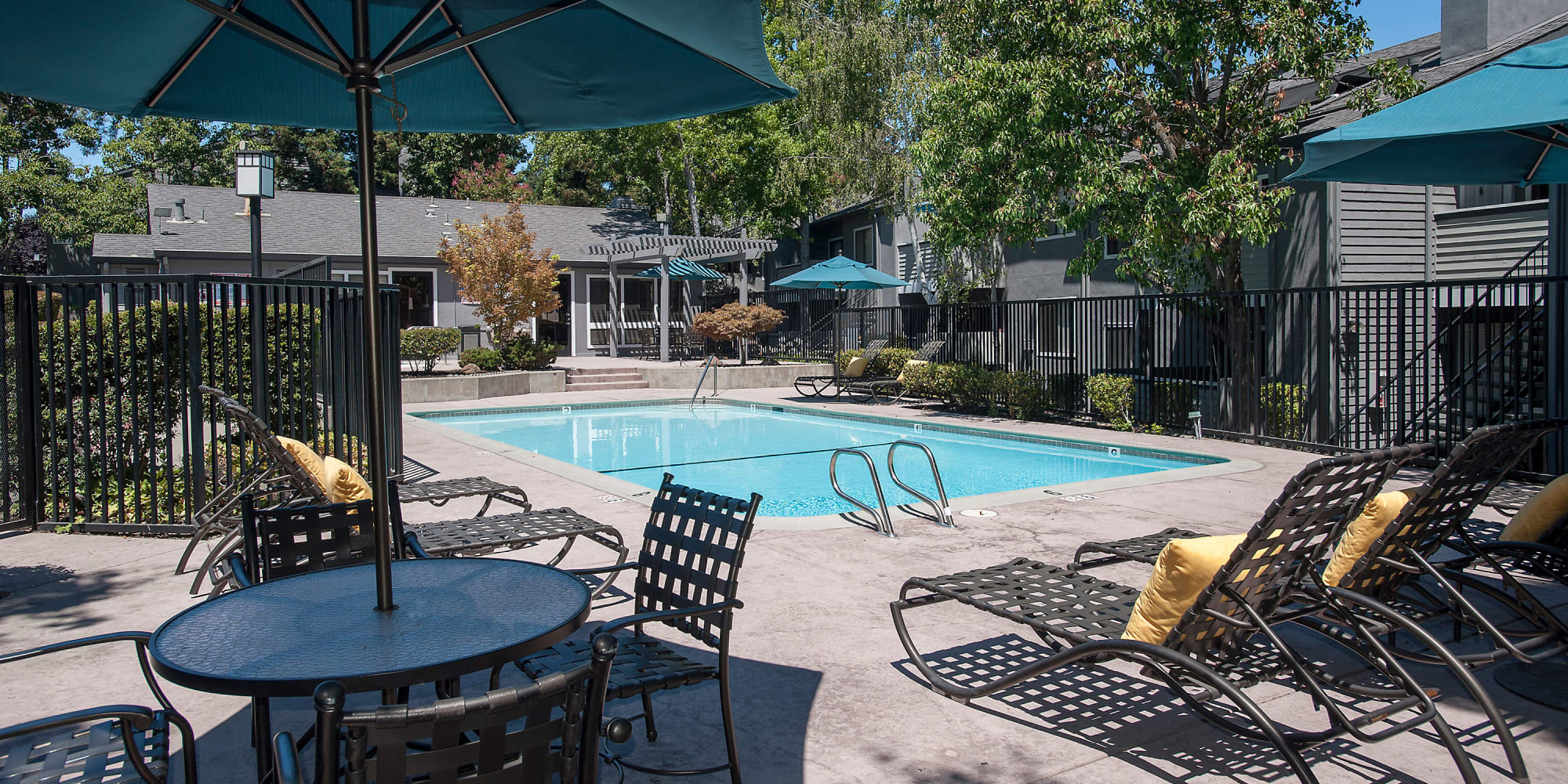 Apartments at Plum Tree Apartment Homes in Martinez, California