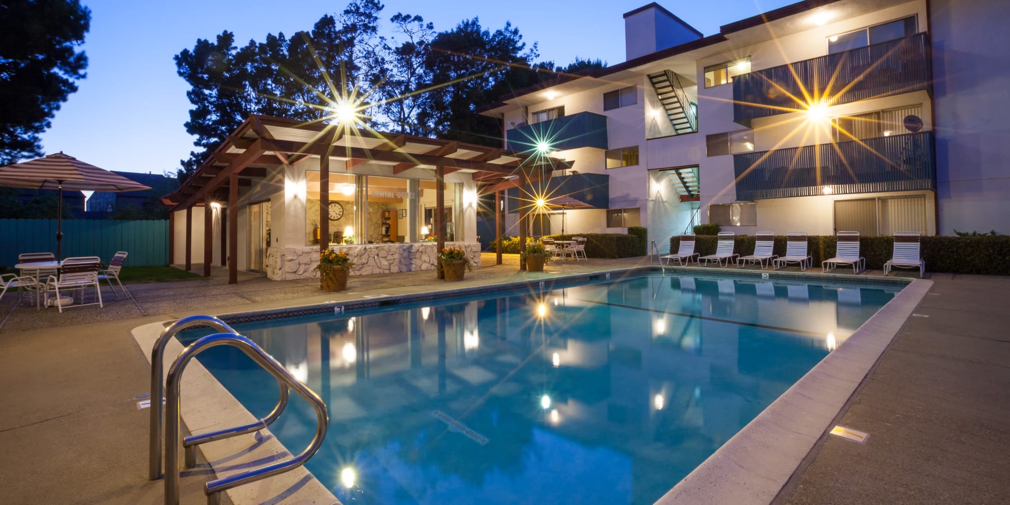 Del Coronado Apartments in Alameda, California