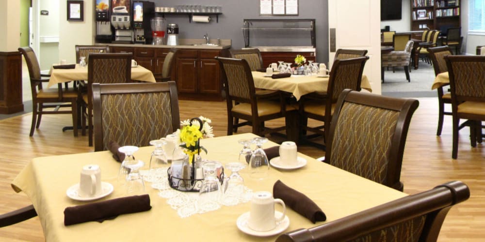 dining room at Emery Place in Robins, Iowa.