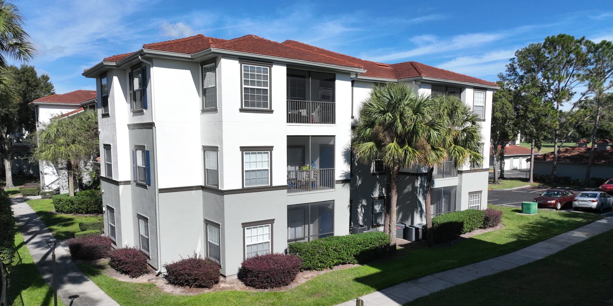 Exterior of Harbortown Apartments in Orlando, Florida