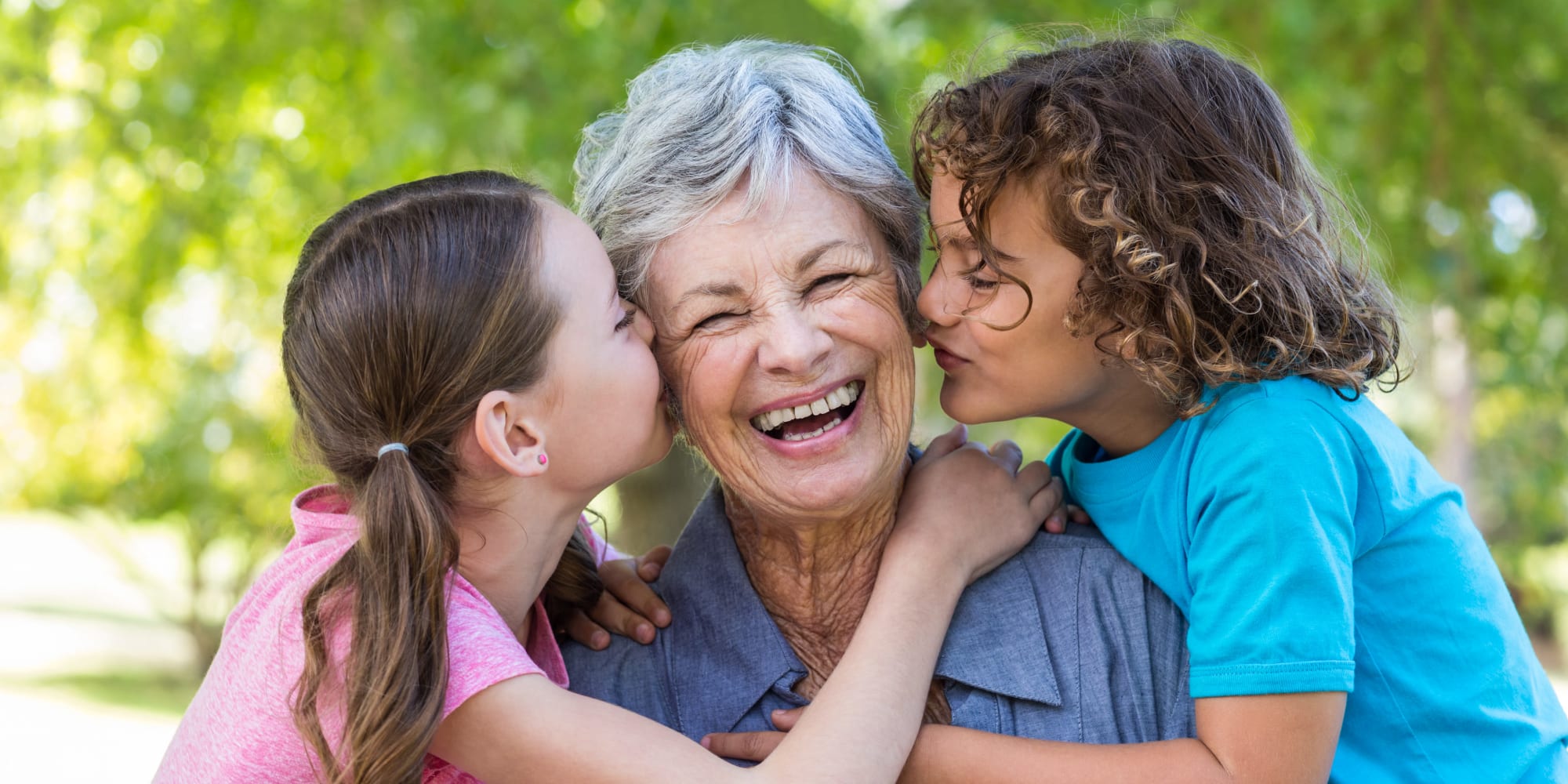 The Commons at Woodland Hills offers senior living options in Woodland Hills, California
