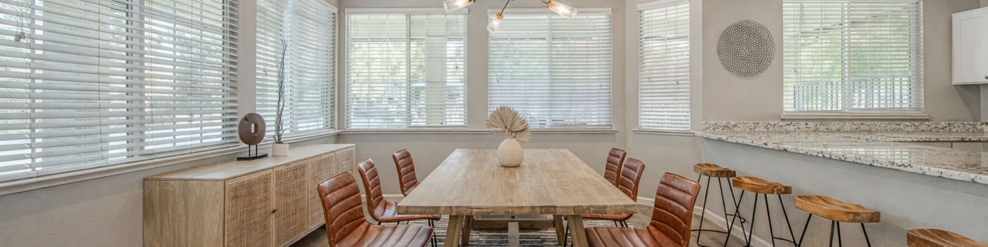 Spacious community dining area Photo Gallery | Coventry Cove in Clovis, California