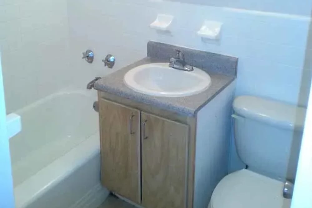 Bathroom at Maxwell House in Augusta, Georgia