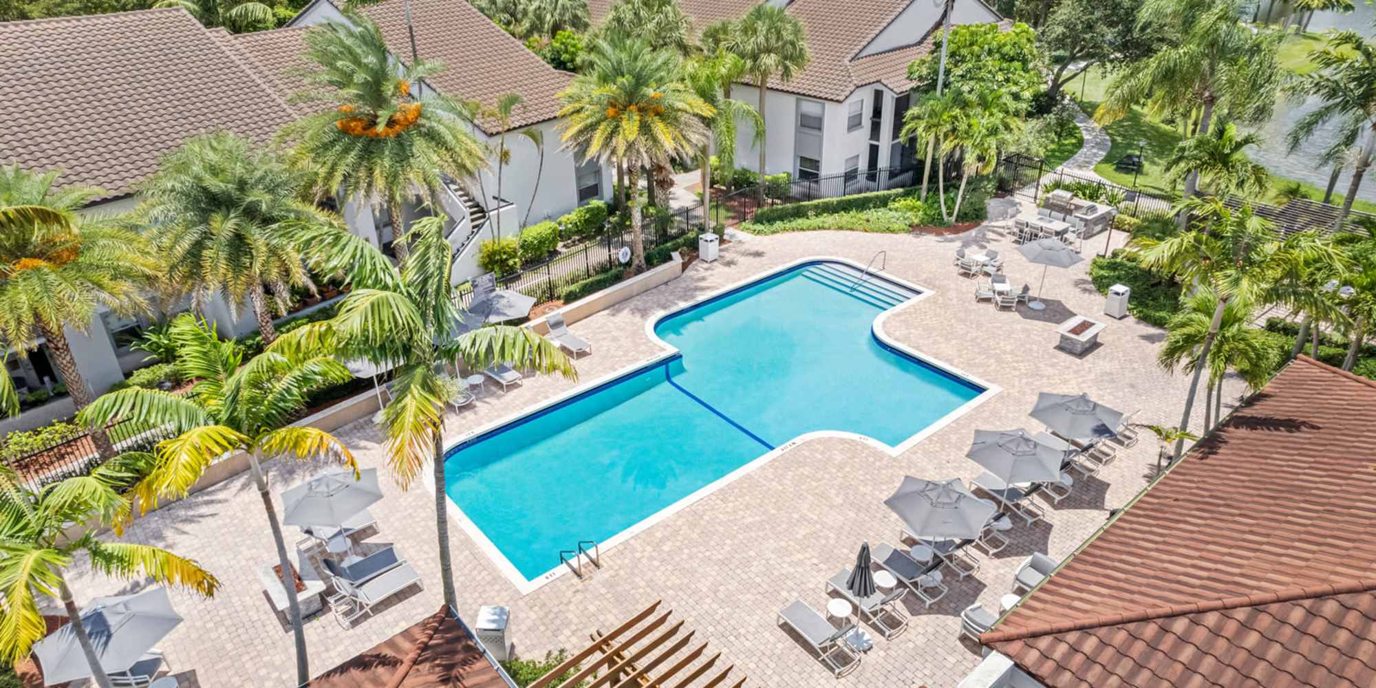 Centro at Davie Apartments apartments in Davie, Florida
