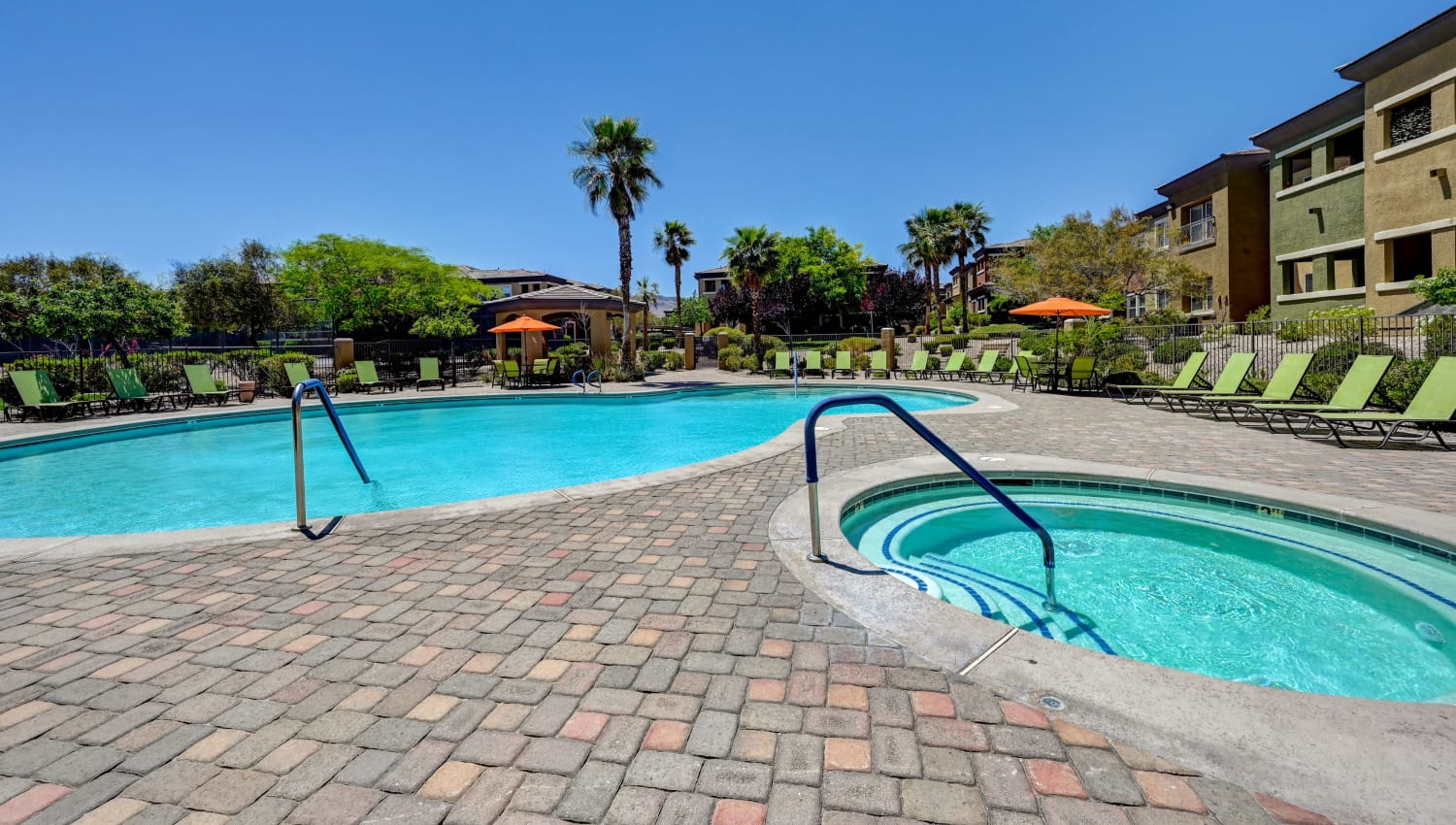 Swimming pool and spa at Morningstar Apartments in Las Vegas, Nevada