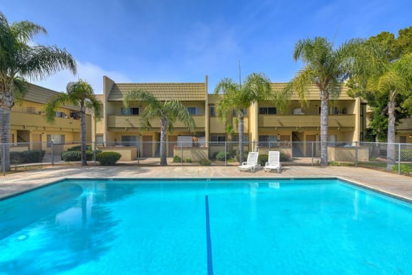 Beautiful swimming pool at Oro Vista Villas in San Diego, California