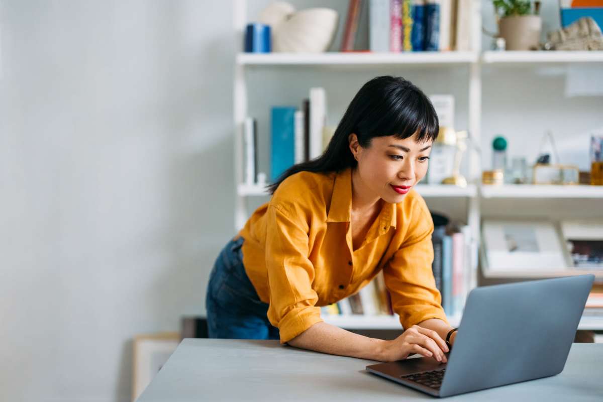 Resident applying at Prairie Hill Estates II in Carl Junction, Missouri