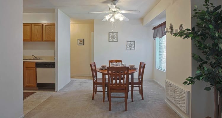 Dining room at Parkway Apartments