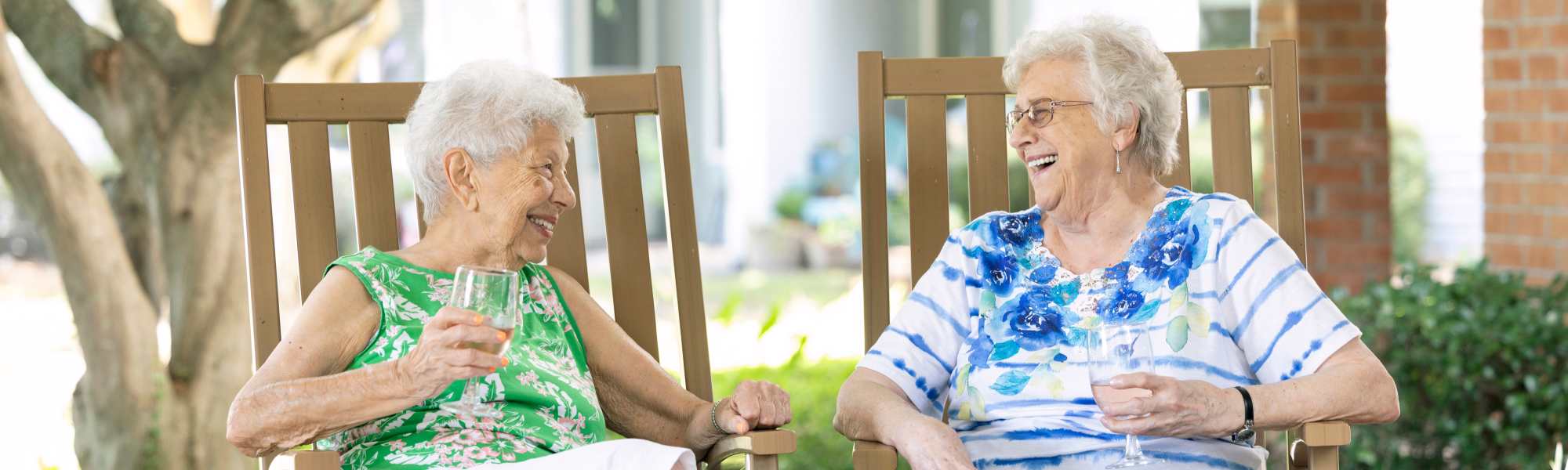 Residents having lunch at Barclay House of Baton Rouge in Baton Rouge, Louisiana