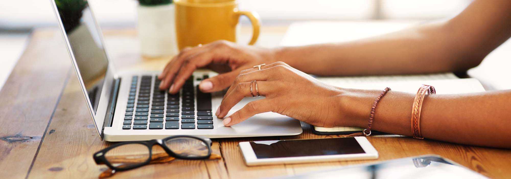 Apply at Stonehaven Apartments in Hazelwood, Missouri 