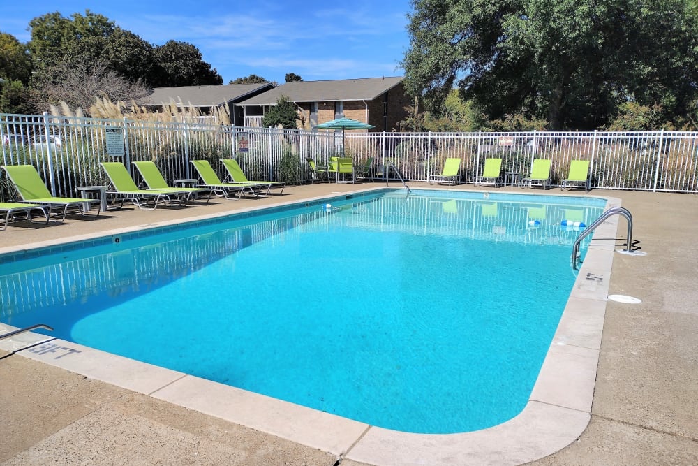 Large outdoor swimming pool at Magnolia Place Apartments in Franklin, Tennessee