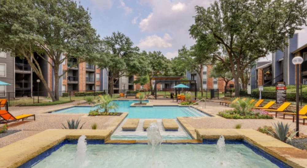 Residents Barbeque at The Hampton on Jupiter in Dallas, Texas