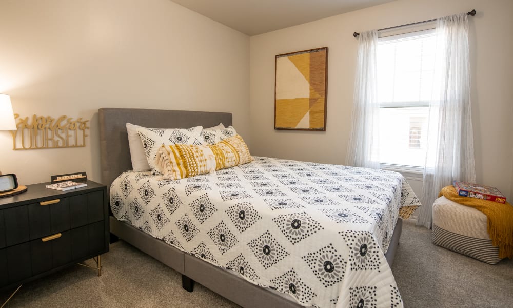 Bright bedroom at Cross Timber in Oklahoma City, Oklahoma
