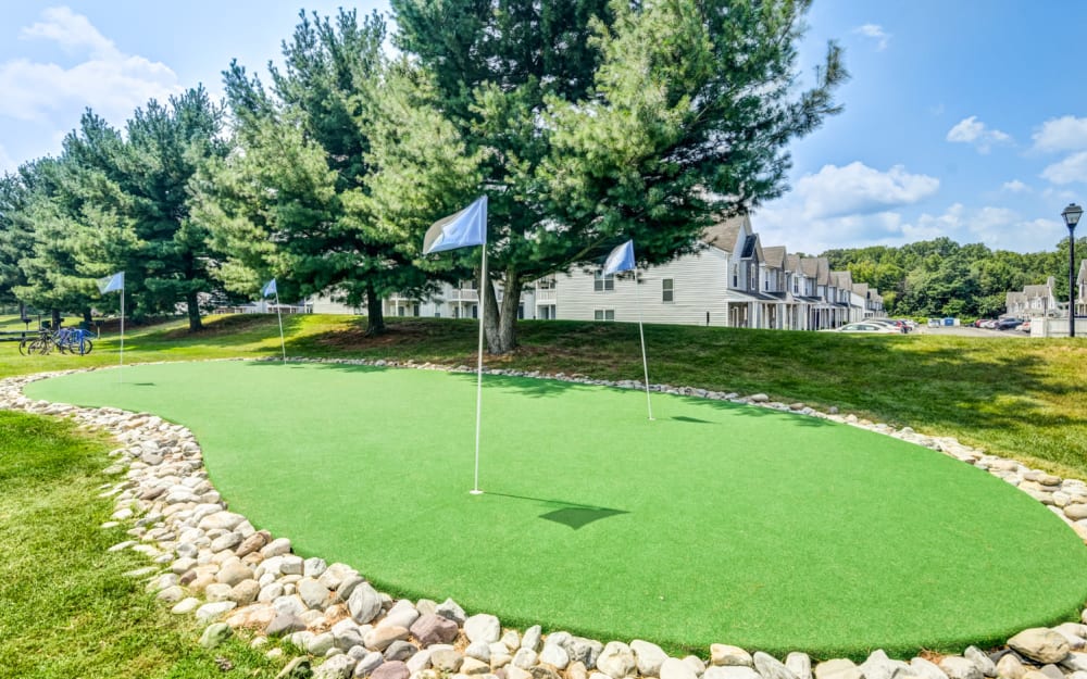 Putting green at Fox Run Apartments & Townhomes in Bear, Delaware