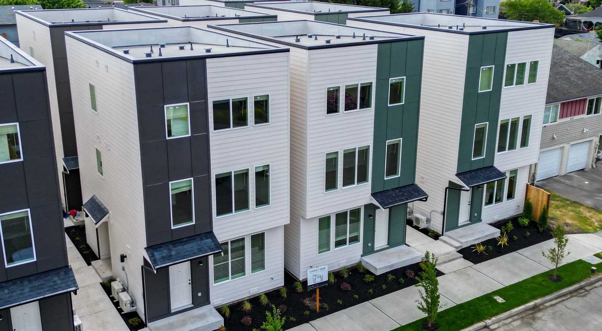 Apartments at 4315 S. Alder in Tacoma, Washington