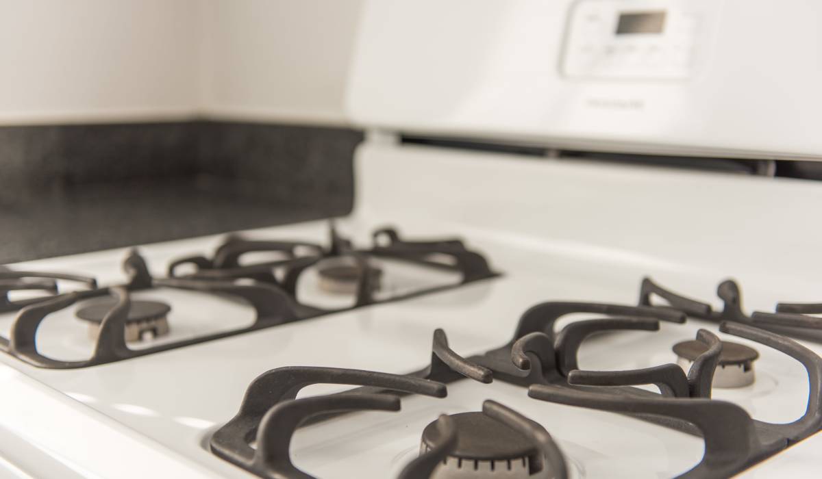 Gas stove at Mason Avenue, Alexandria, Virginia