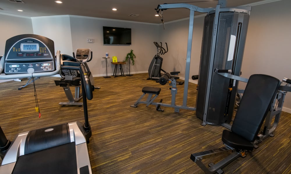 Fitness center at Eagle Point Apartments in Tulsa, Oklahoma