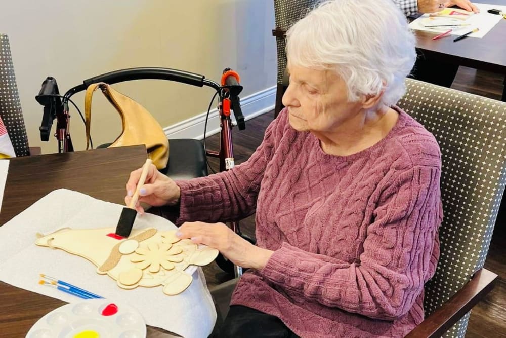 arts and crafts at Legacy Living Green Township in Cincinnati, Ohio