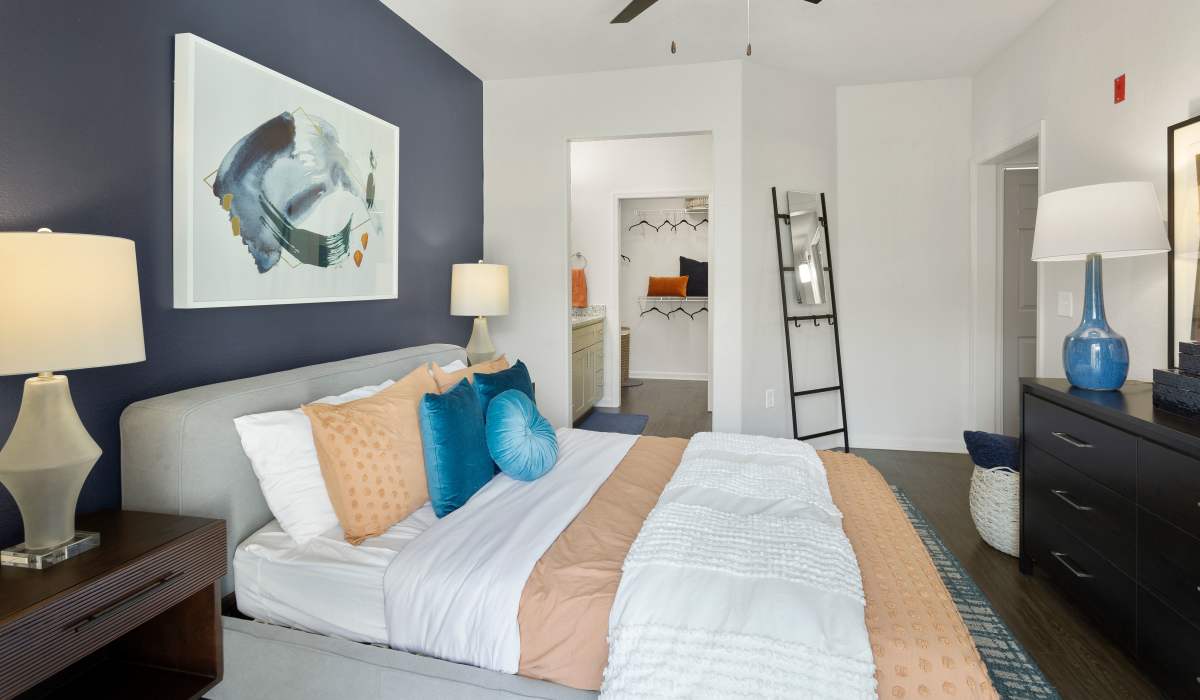 Bedroom with large size bed at SolVida Central in Phoenix, Arizona