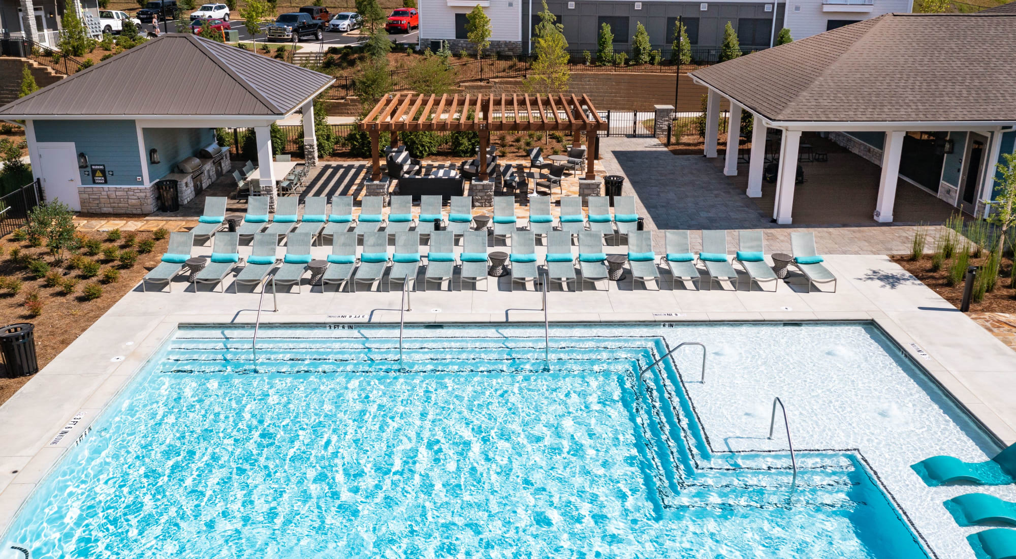 Apartments at The Crest at Flowery Branch in Flowery Branch, Georgia