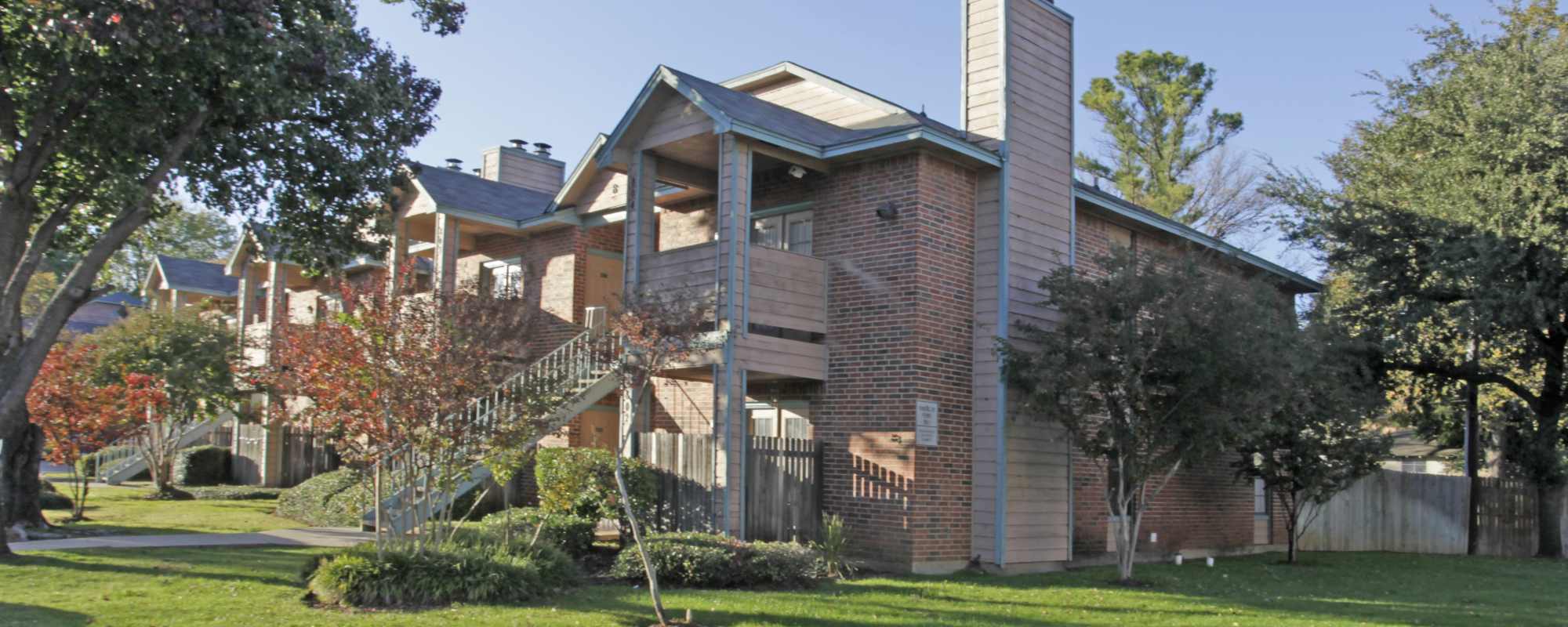 Arlington, Texas, apartments at Stadium West Apartments