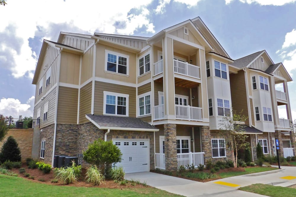 Exterior of Lullwater at Riverwood in Evans, Georgia