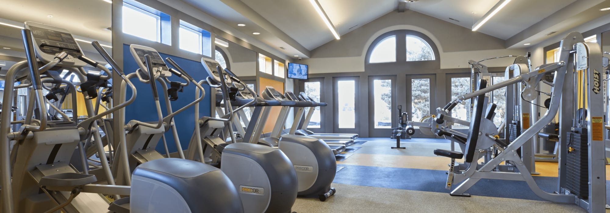 Wonderful apartments at Lakeside Terraces in Sterling Heights, Michigan