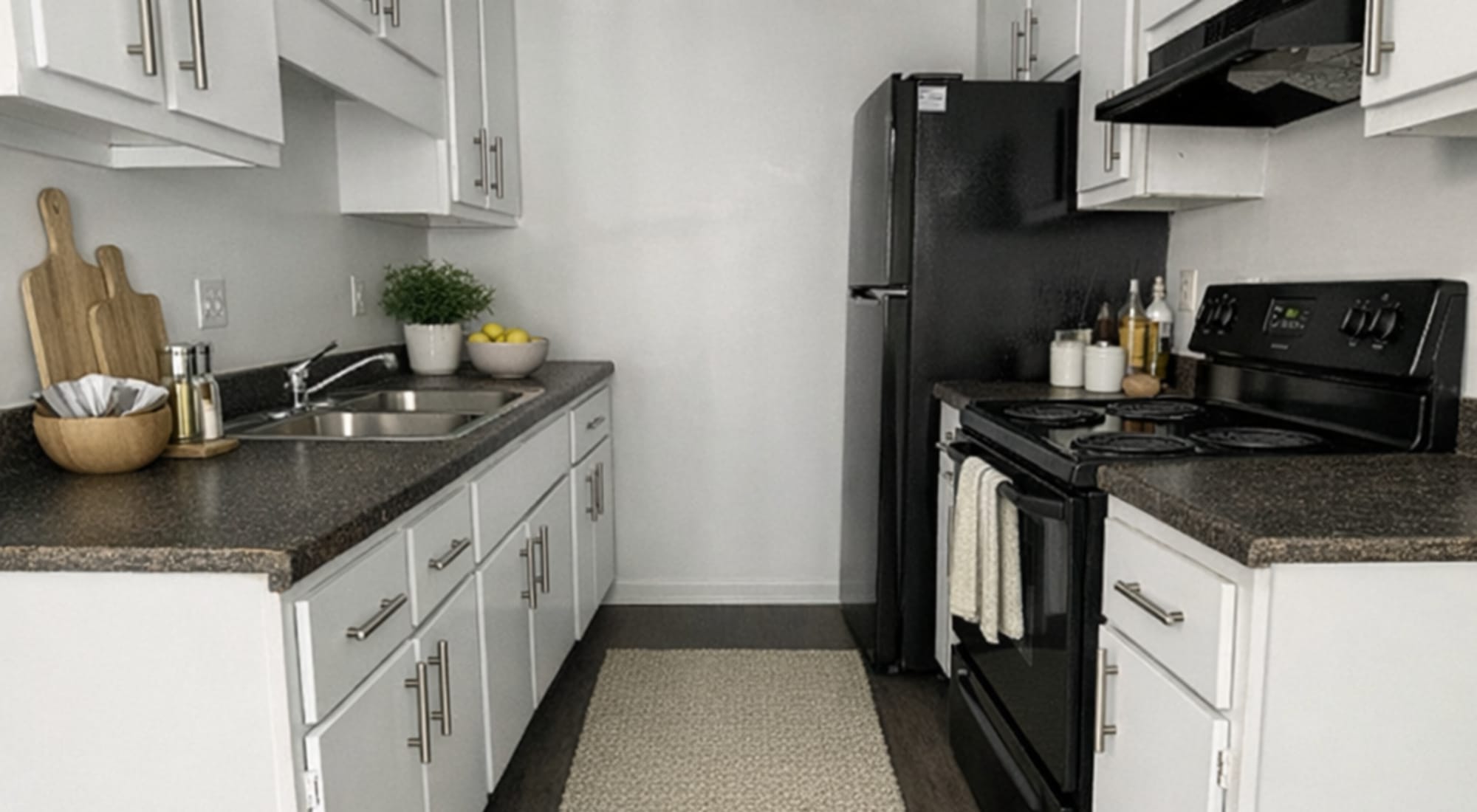 Photo Gallery | The Stratford in Indianapolis, Indiana    