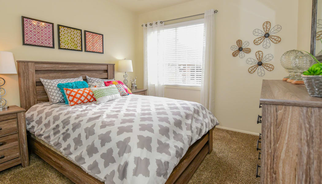 Bright bedroom at Sheridan Pond in Tulsa, Oklahoma