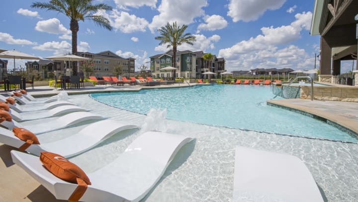American Landmark Acquires 360 Unit Class A Asset In