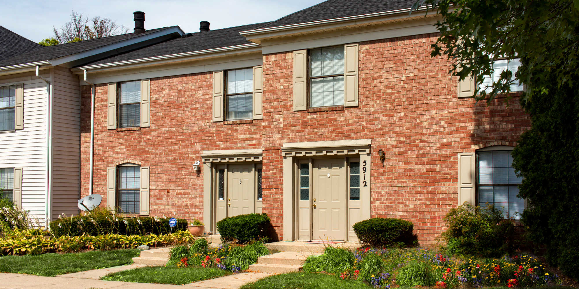 Brick apartment building at Castleton Manor Apartments in Indianapolis, Indiana