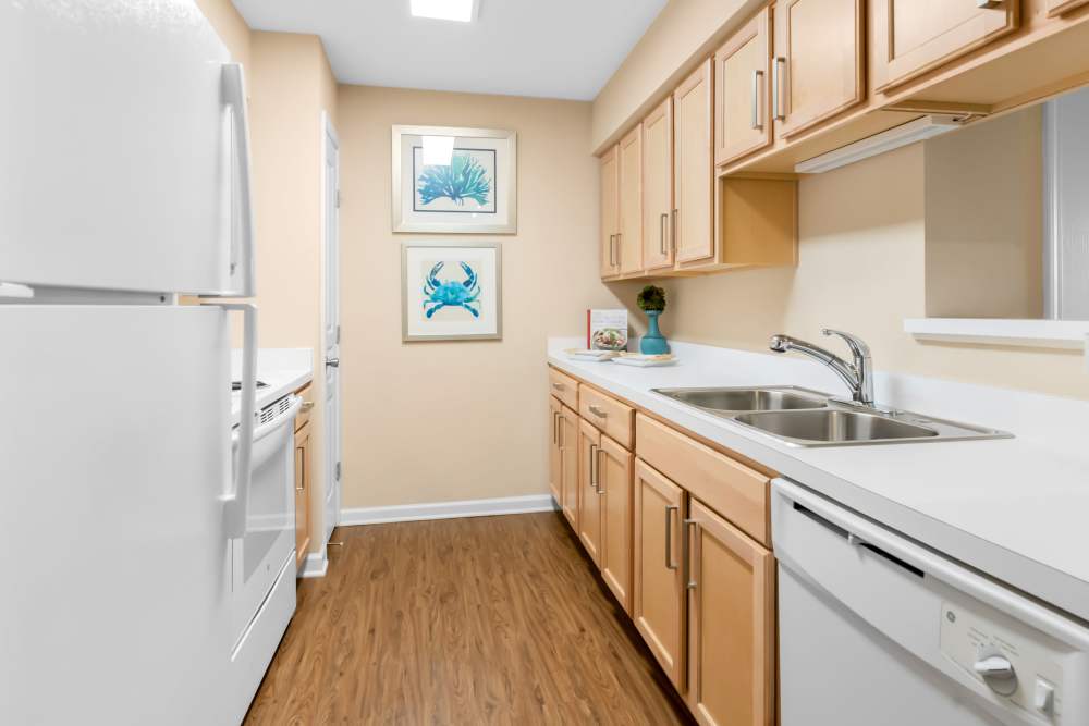 Fully-equipped Kitchen with White Appliances at Arbor Brook in Murfreesboro, Tennessee