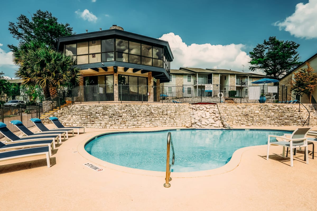 Large resort style pool at Pearl Park in San Antonio, Texas