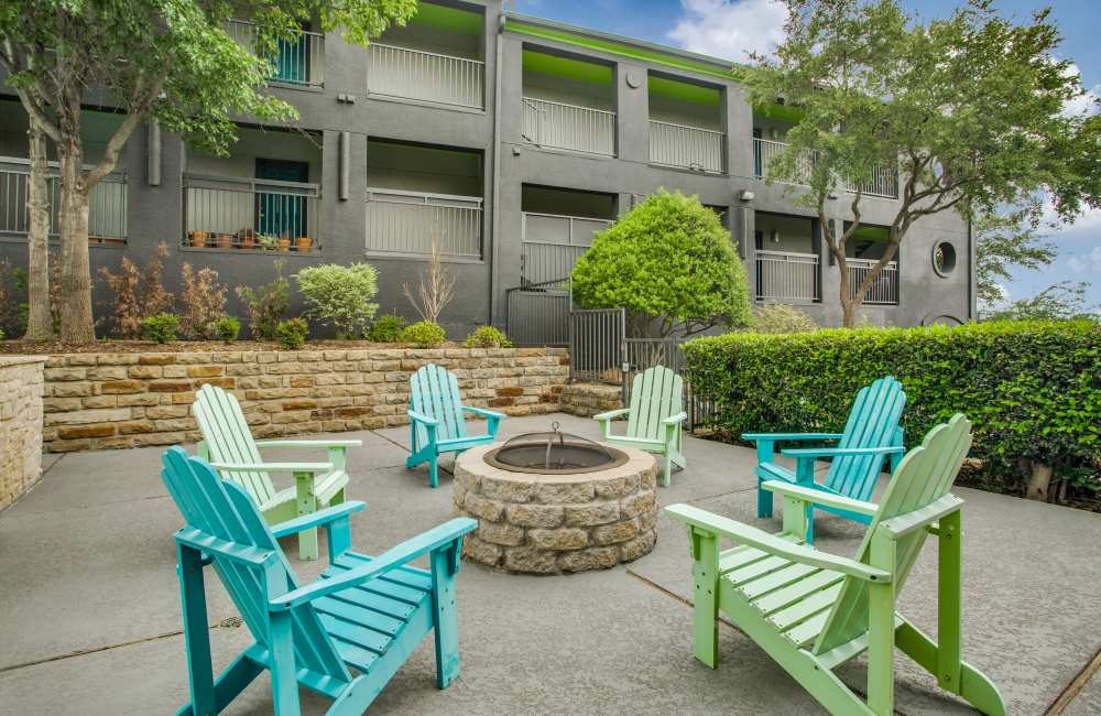 Clubhouse With Lounge Seating at Ascent at Lake Worth in Fort Worth, Texas