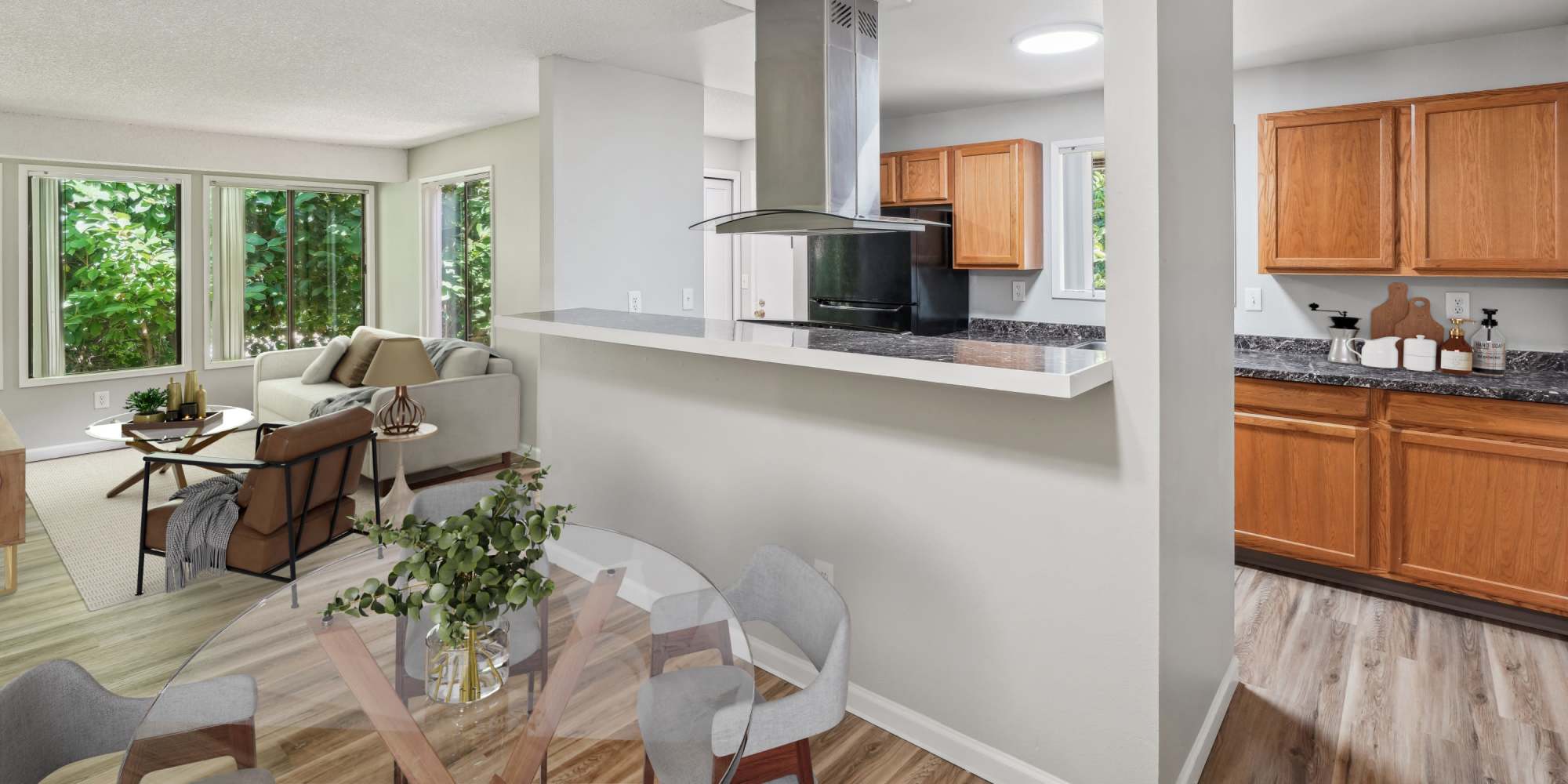 Basketball and Tennis Court at Oakbrook Apartment Homes in Vancouver, Washington