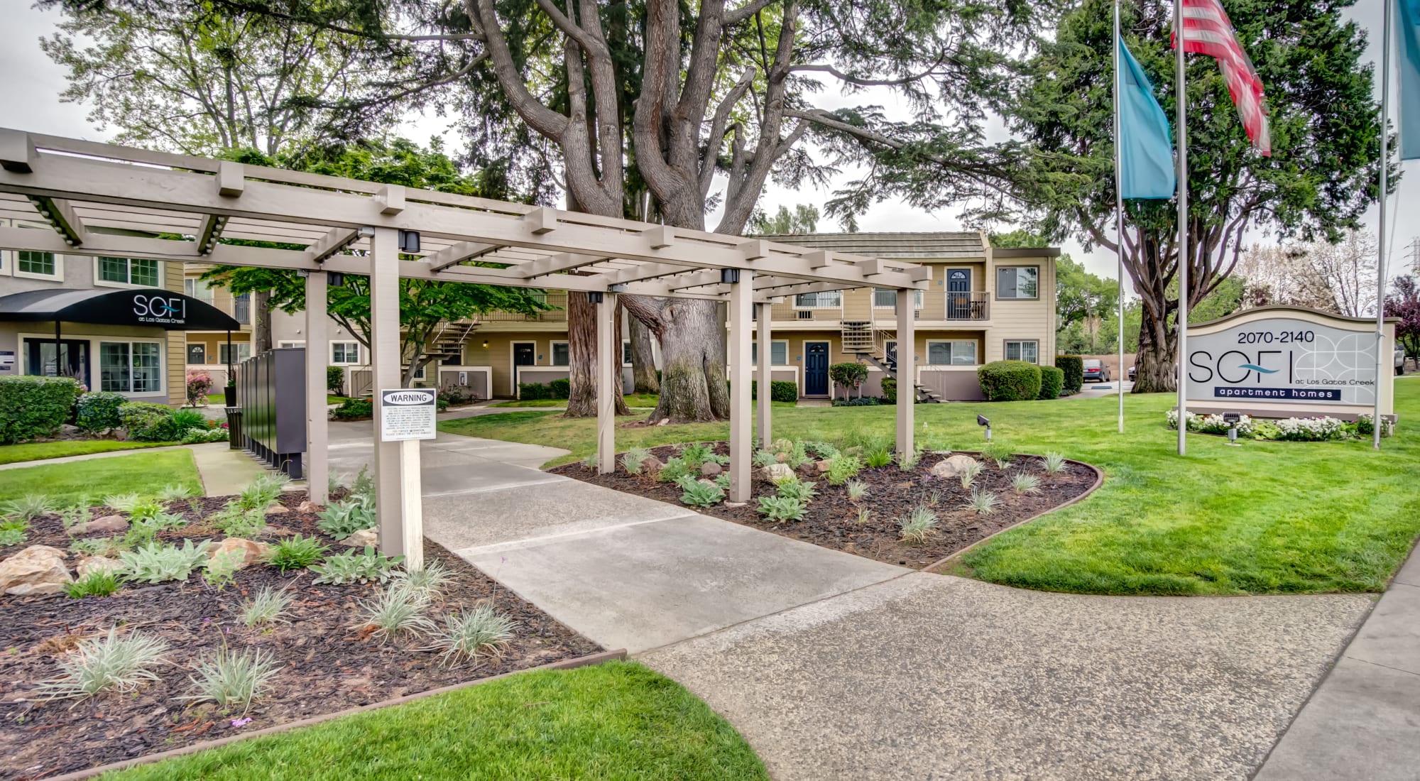 Neighborhood at Sofi at Los Gatos Creek in San Jose, California